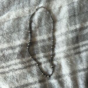 Women’s faux Navajo pearls